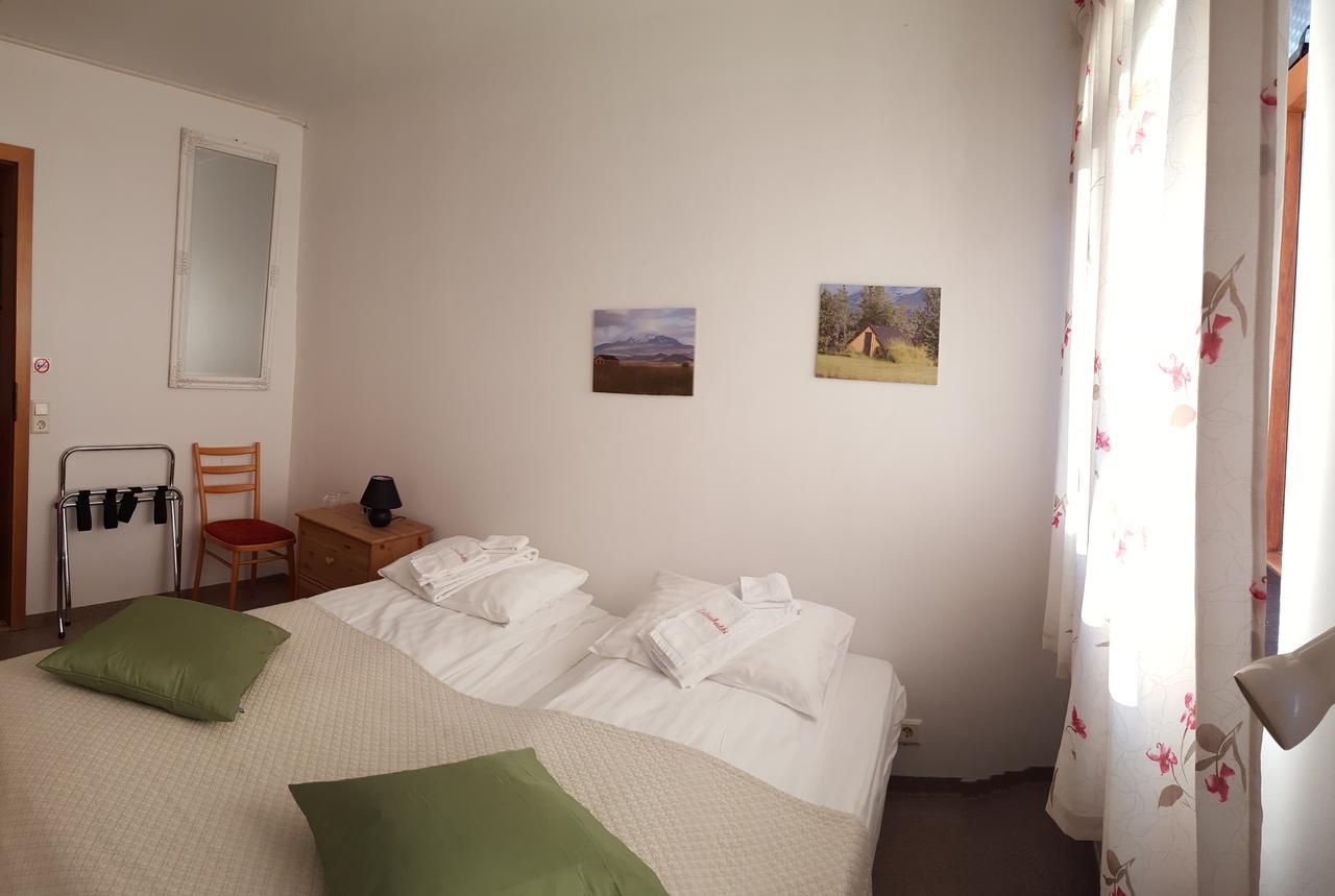 Guesthouse Leirubakki Asolfsstathir Exteriér fotografie